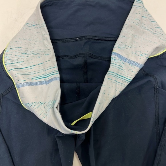 Lululemon Women’s Ruched Side Athletic Leggings with Side Pockets Size 4 - Picture 5 of 10